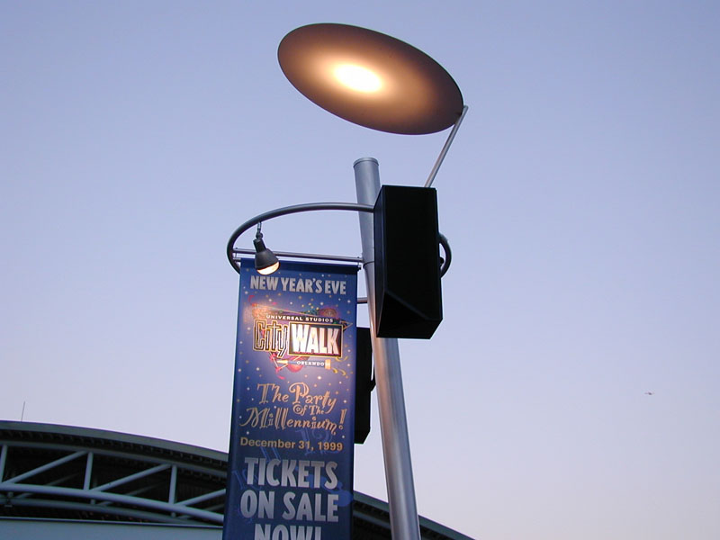 File:UIOA blob on pole.jpg