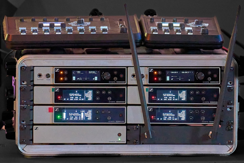 File:Sennheiser Wireless Rack 1.jpg